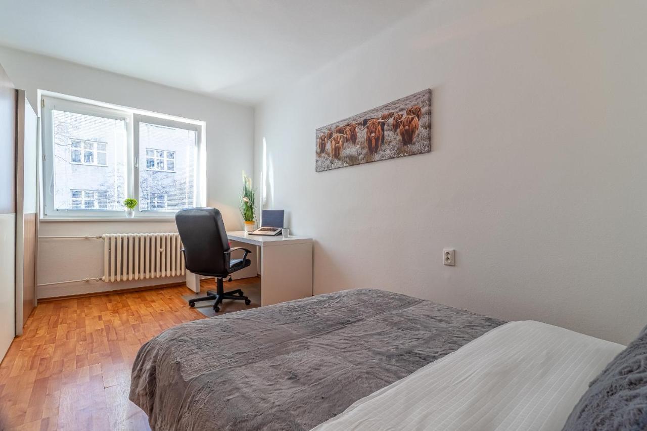Cosy Flat Close To Central Bratislava Exterior photo